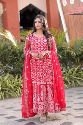 Lunching New Designer Fox Georgette party Wear Gown