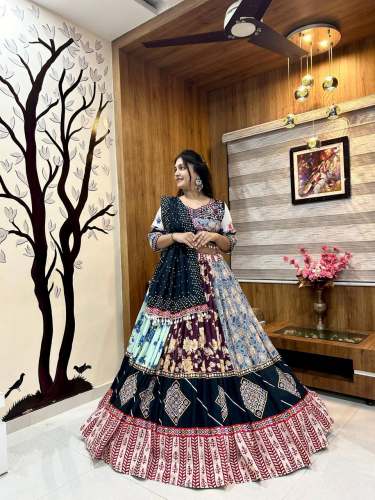 Presenting New Designer Navratri Lehenga Choli Collection