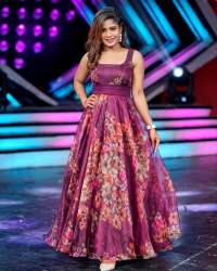 Pretty Heavy Organza Printed Gown 