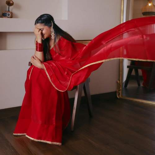 pure Jimmy chu silk saree with  elegent  heavy lace  border 