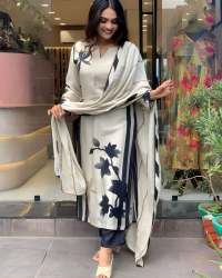 Trendy Muslin Kurti Set Wth Digital Print 