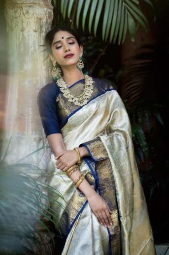 Wedding Wear Soft Lichi Silk Saree With Jacquard Waving