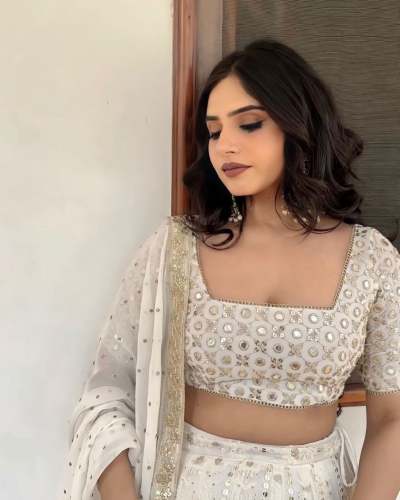 White Color Wedding Wear Georgette Lehenga Choli 