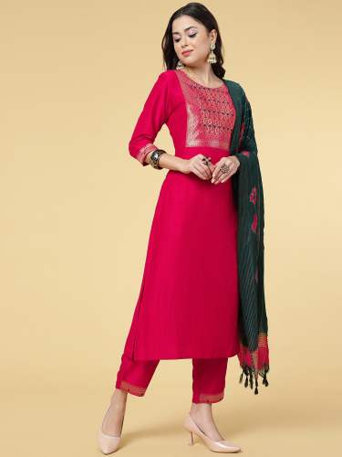 Women Chinon Kurti Pant With Dupatta 