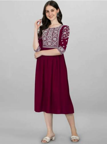 Women's Rayon Straight Kurti 