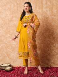 Women Viscose Kurti Pant With Print Work Dupatta 