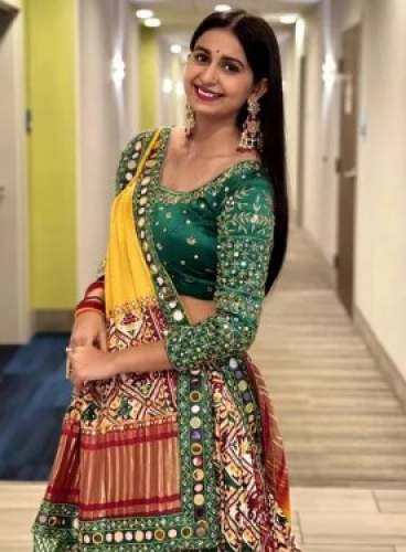 Buy Embroidered Wedding Wear Lehenga