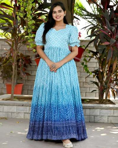 Trendy Bandhej Printed Crush Pleating Gown