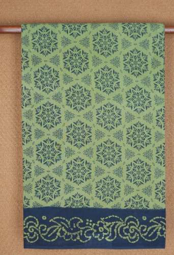 Floral Design Moss Green Sungudi Cotton Saree by Sundari Silks