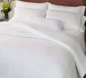 plain-white-bed-spread-for-hotel