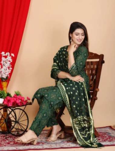 Amazing 3 pc kurti pant and dupatta set by Shree Dayal And Company