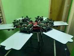 T shirt Screen Printed Manual Machine