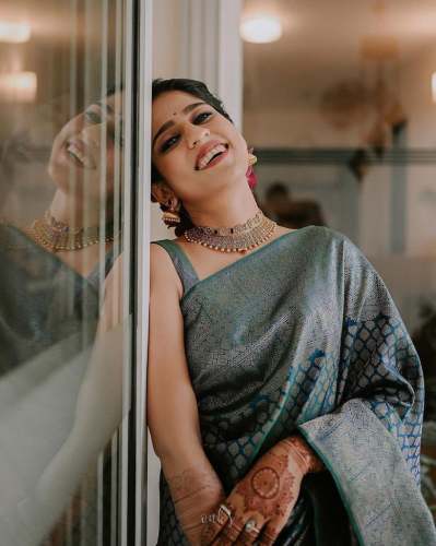 Adorable Rama Round Color Soft Banarasi Weaving Silk Saree With Blouse