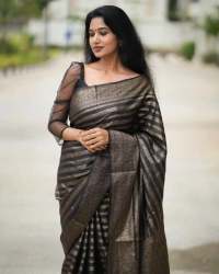 Attractive Black Banarasi Kanjivaram Silk Saree With Blouse