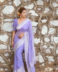 Balck Color Kanjivaram Saree With Matching Lavender Blouse