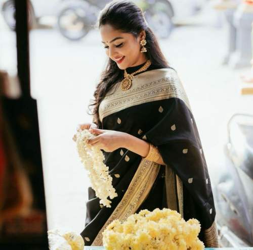 Black BANARASI SOFT SILK SAREE WITH GOLD  ZARI WEAVING