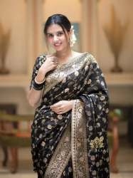 BLACK BANARASI SOFT SILK SAREE WITH GOLD ZARI WORK WITH BEAUTIFUL SAREE