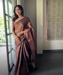 Fashionable Black Zari Work Banarasi Soft Silk Saree With Blouse