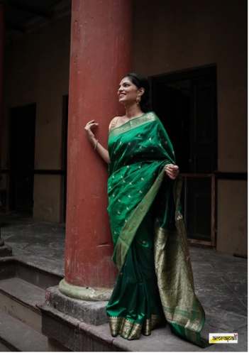 Latest Green Colour Handloom Weaving Saree