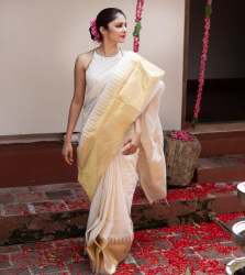 OFF WHITE STRIPPED BANARASI SOFT SILK SAREE 