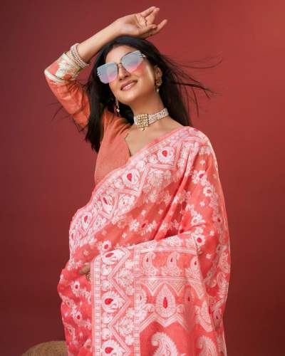 PEACH SAREE IN SOFT COTTON WITHTRENDY AND GRAND BEAUTIFUL RICH DESIGN SAREE