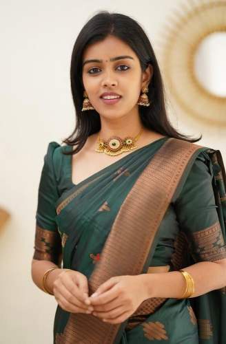 Pretty Green Banarasi Pure Silk Kanjivaram Saree With Blouse