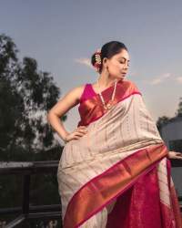 WHITE & PINK ZARI WEAVING BANARASI SOFT SILK SAREE