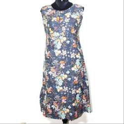 Flowery Printed Sleeveless Handloom Kurti 