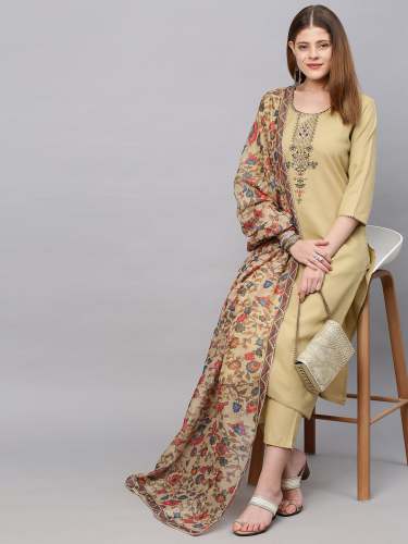  *Women Embroidered Slub Rayon kurta set*