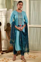 *Women Embroidered Viscose Rayon Blend kurta set*