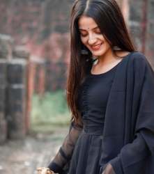 Avni Black Plain Georgette Gown 