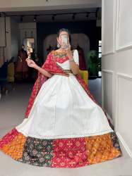 Trendy White Chaniya Choli With Bandhani Print Pattern 