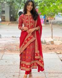 Pretty Pure Cotton Red Hand Work Suit 