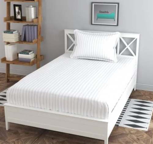 Strip White Cotton Single Bed Sheet For Hotel by Rajlaxmi Textiles