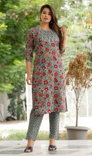 Floral Printed Cotton Kurti Pant Set by Chawla Jee Traders