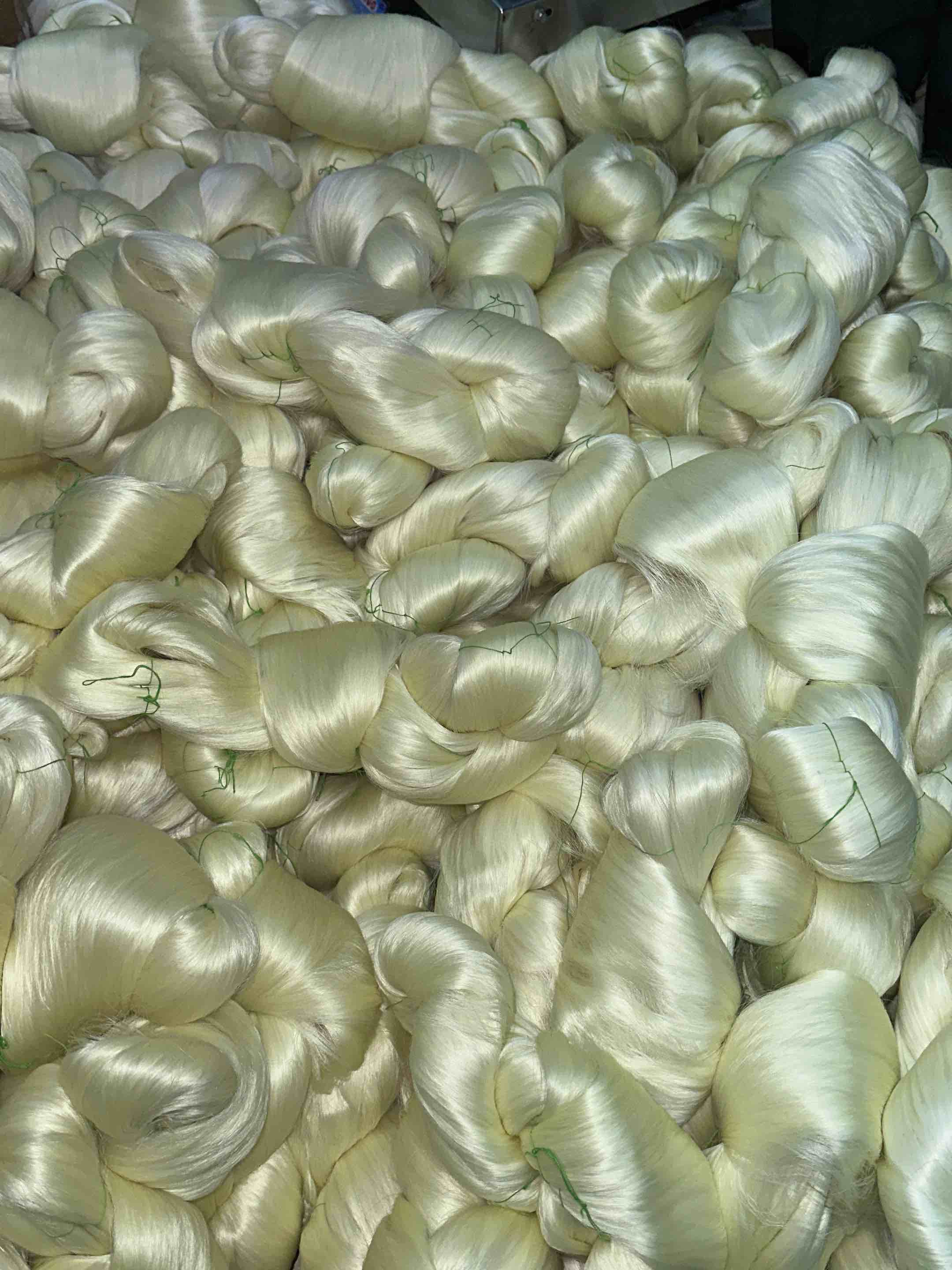 all type of raw silks and silk yarn