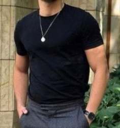 Men Round Neck Black T-shirts in Law Rate