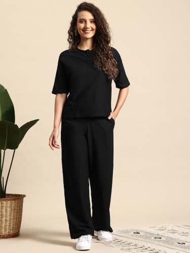 Women Co-ord Set with Half Sleeves & Front Button Detail – Relax Fit Design