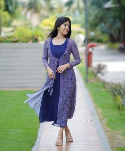 Women's Faux Georgette Printed Scoop Neck Kurti with Jacket