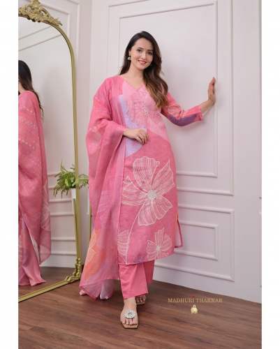 HEVAY SHIFLI FABRIC DIGITAL PRINTING HAND WORK FULL NECK LACE KURTI PANT DUPATTA SET by varmora enterprise