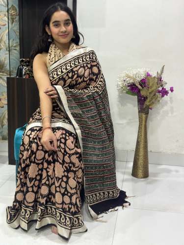 Amazing Beautiful Fresh Arrival Linen Saree