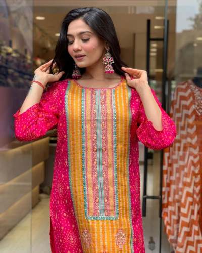     3 pic suit set by adhyashakti export