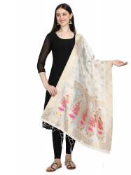 WHITE BANARASI SILK WITH PEACOCK PATTERN DUPATTA 