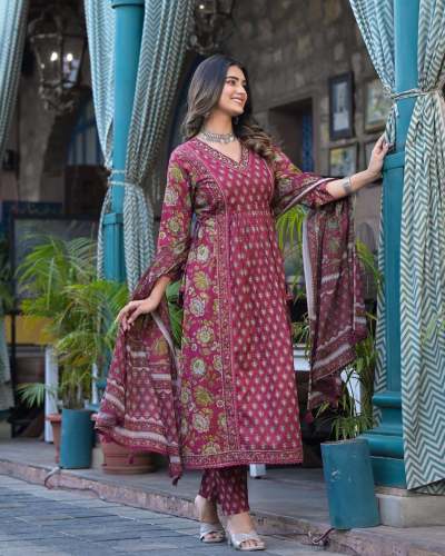 Festive Gathering Classical And Trendy Kurti Pant Set