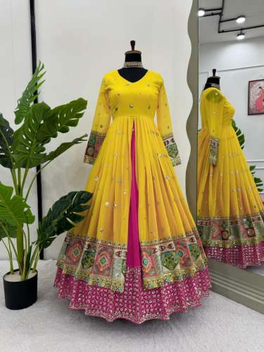 Presenting Classical Quality Lehenga Choli Thread With Seuqnce