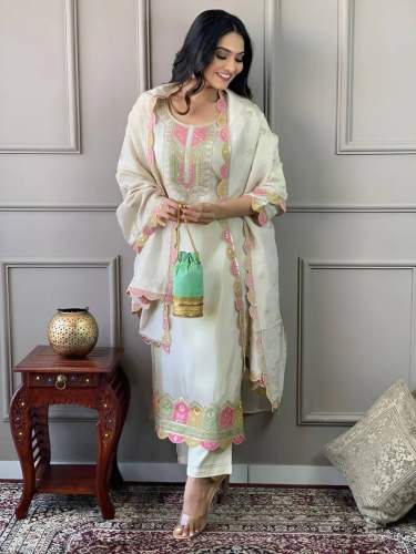 Viscose Chanderi Beautiful And Classical Kurti Bottam Dupatta