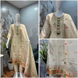 Pure viscose jacquard fabric