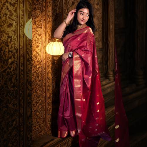 Maheshwari silk handloom- Peach pink with Red Palla by Daiveya Lifestyle Pvt ltd
