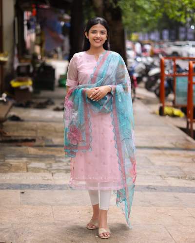 Beautiful Baby Pink Gulab Kurti and Dupatta 