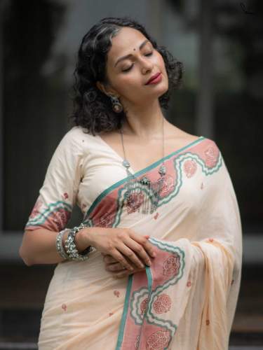 Premium Quality Linen Digital Print Saree